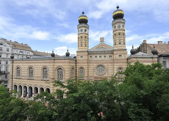 Grand Synagogue Dream *