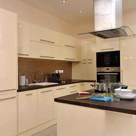 Grand Synagogue Dream *